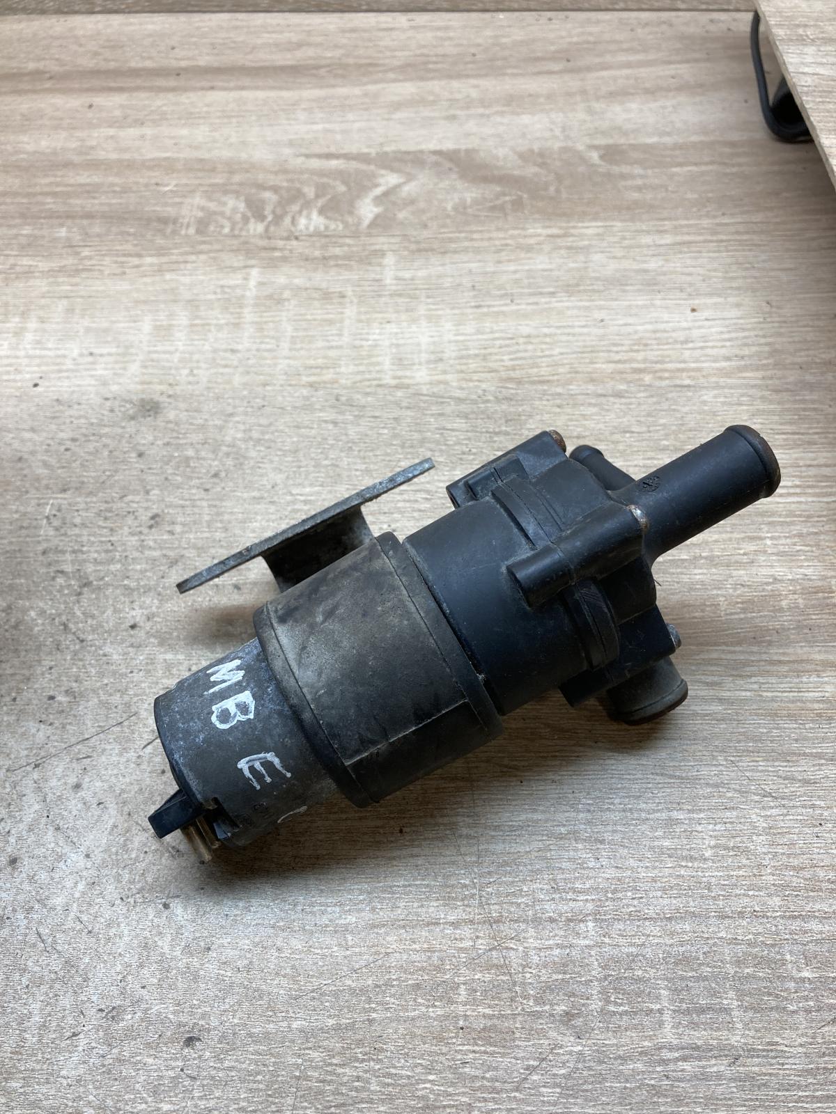 0018358664 0392020043 A2108300114 Electric auxiliary coolant/water pump Mercedes