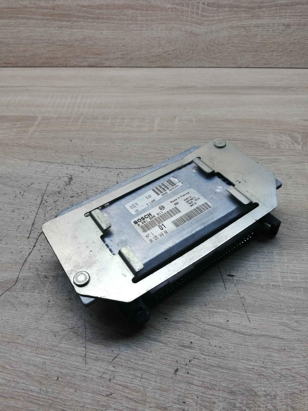 9632694080 0261206211  Engine control unit/module Peugeot 306