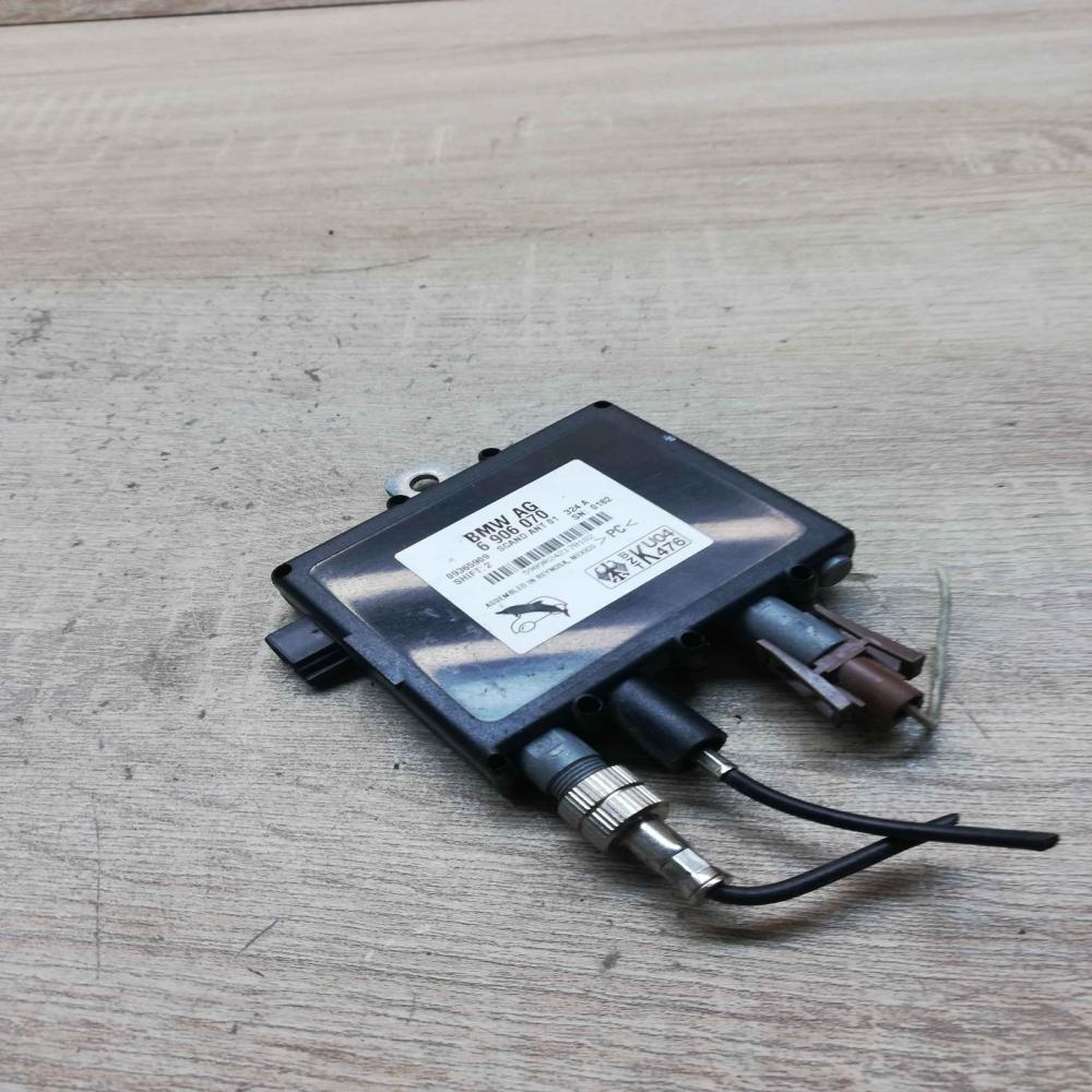 6906070   Aerial antenna amplifier BMW X5 E53