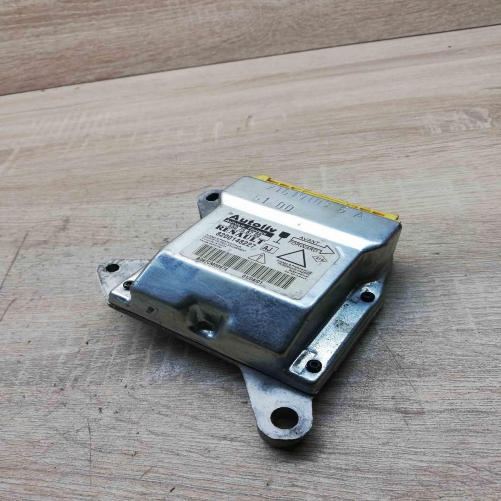 8200148227 550758700  Airbag control unit/module Renault Laguna II