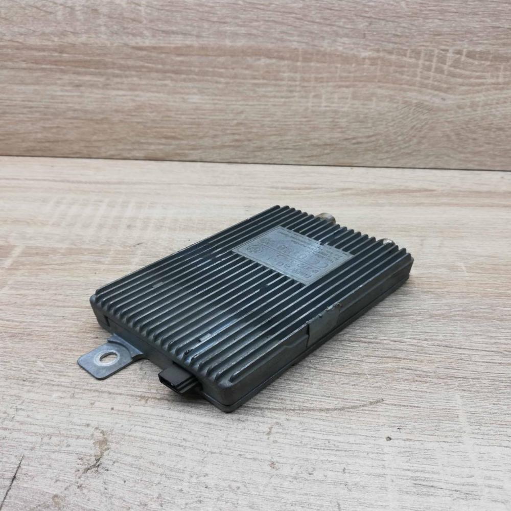 83723742   Antenna control unit BMW 7 E38