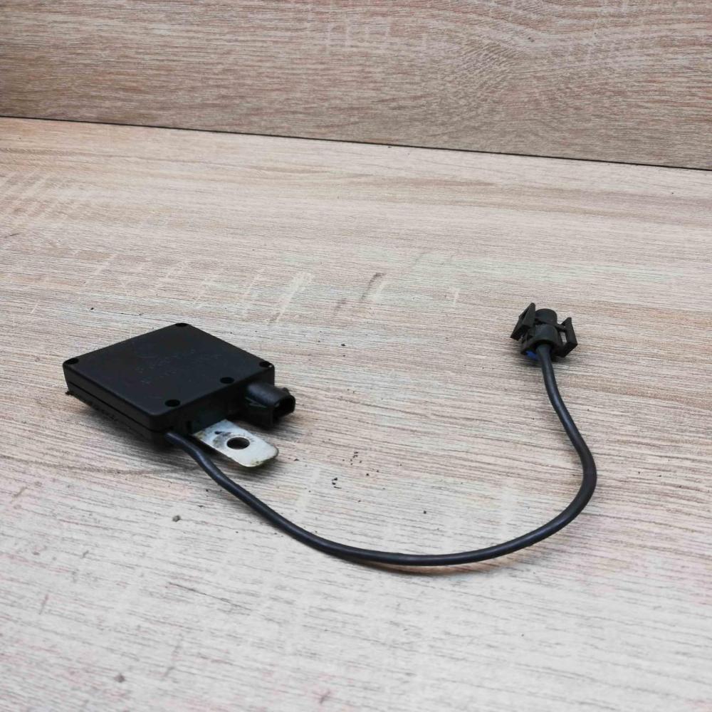 8380945   Aerial antenna amplifier BMW X5 E53