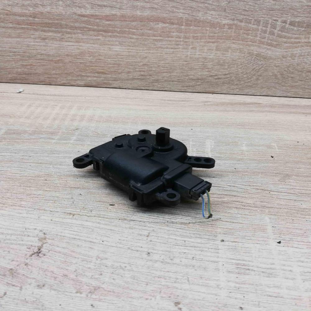 1S7H 19B634 CA Main  Air flap motor/actuator Ford Fiesta