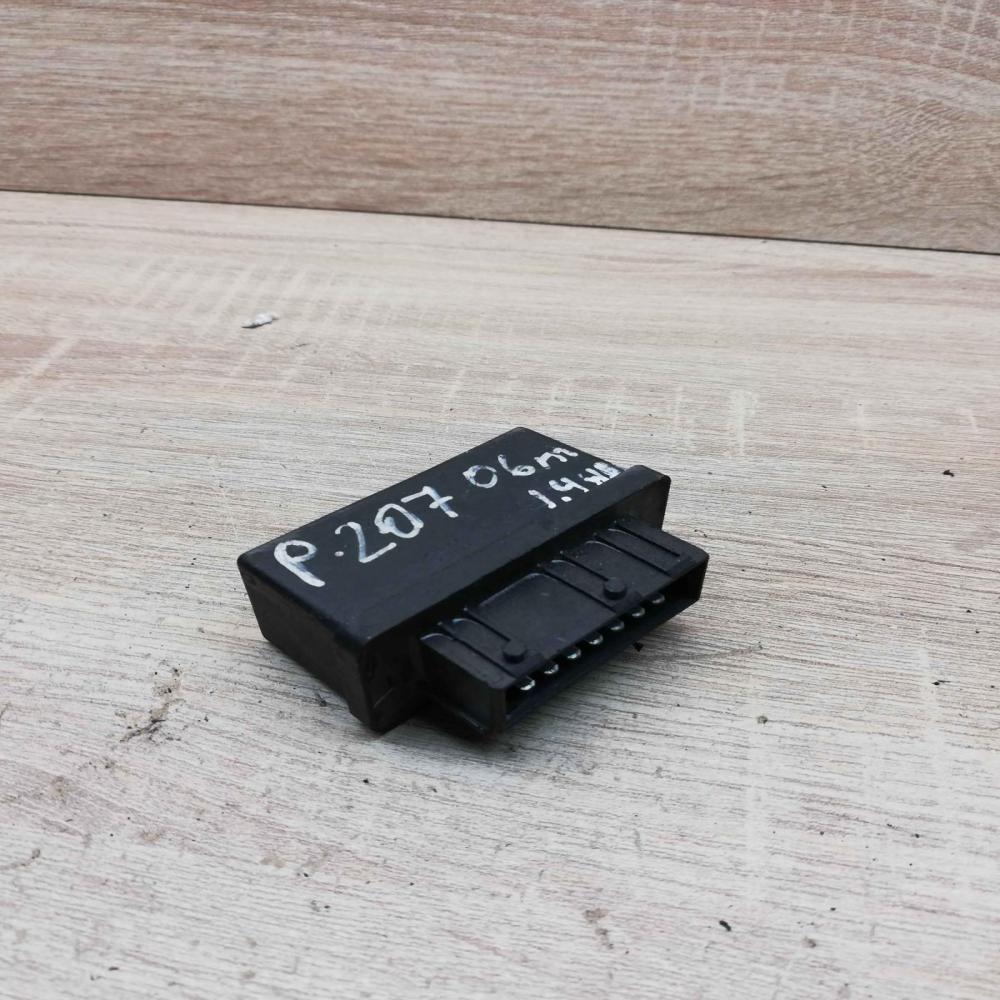 240107 Unit  Glow plug pre-heat relay Citroen C4 I