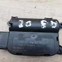 0132801341   Air flap motor/actuator Volkswagen Golf V