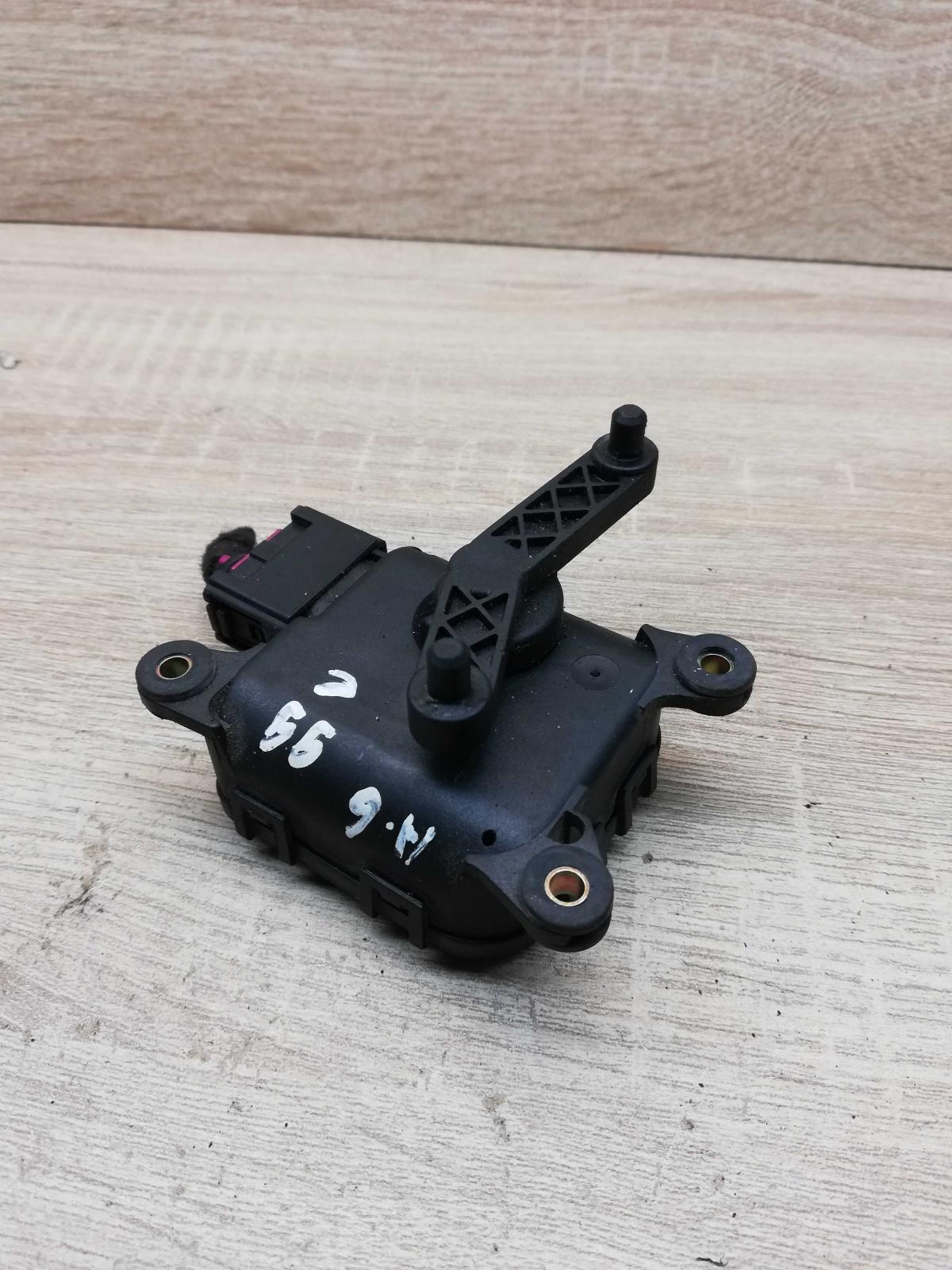 0132801125 4B1820511D  Air flap motor/actuator Audi A6 S6 C5 4B