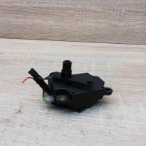74931D 110401  Air flap motor/actuator Volvo V70