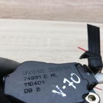 74931D 110401  Air flap motor/actuator Volvo V70