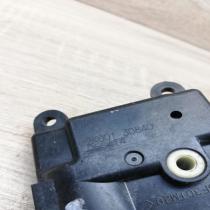 2K001 30840   Air flap motor/actuator Nissan Primera