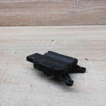 0132801345   Air flap motor/actuator Volkswagen Golf V
