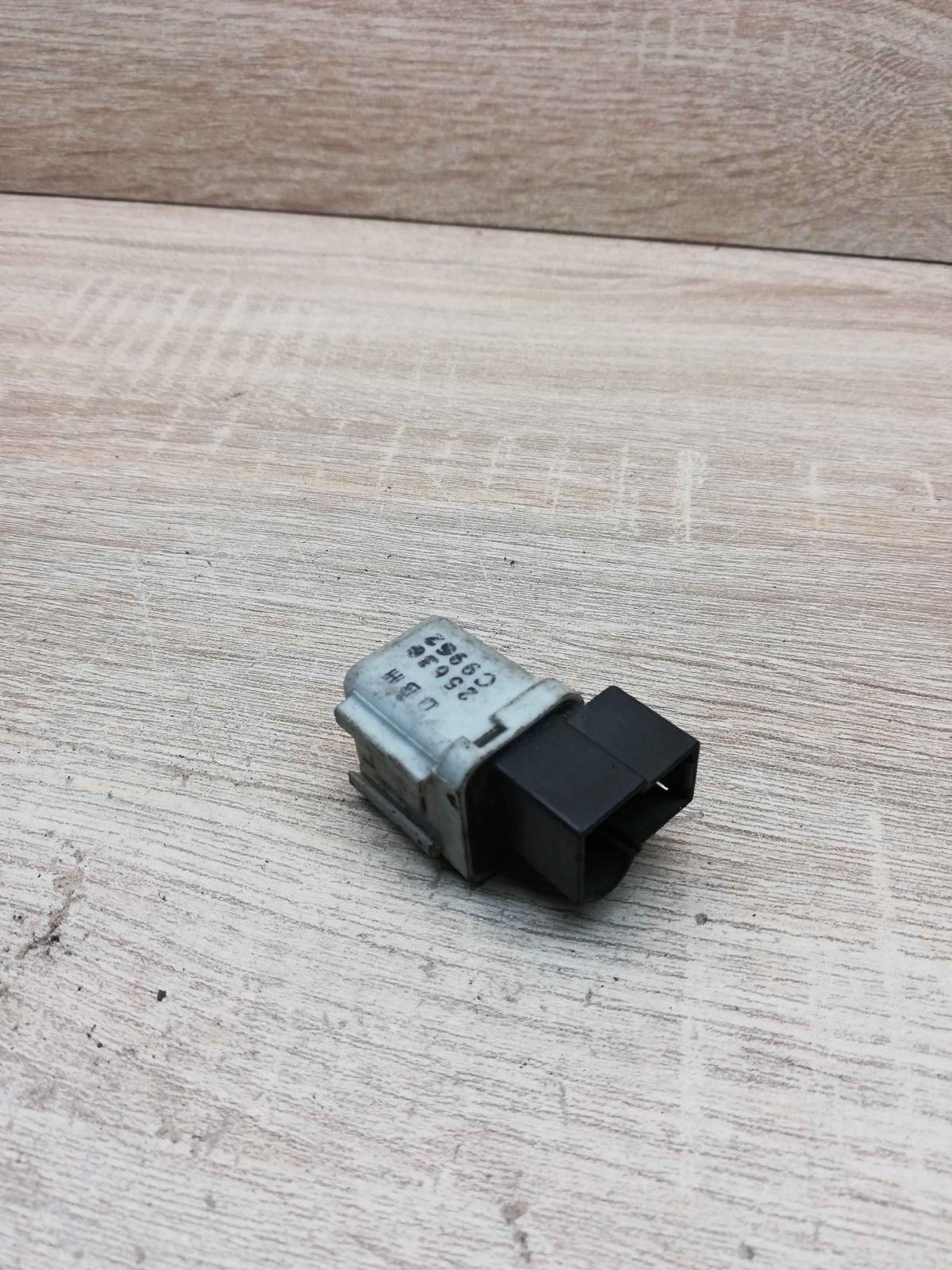 25630 C9962   Other relay Nissan Micra