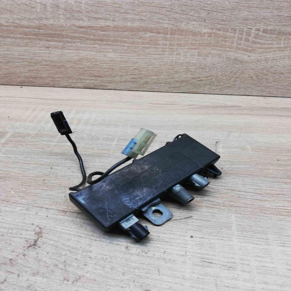 8352489   Aerial antenna amplifier BMW 5 E39