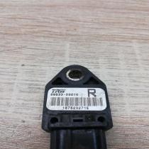 89833 05010   Airbag deployment crash/impact sensor Toyota Avensis T250