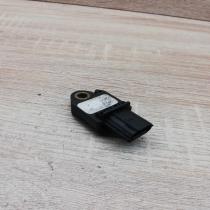 89831 0H010   Airbag deployment crash/impact sensor Toyota Yaris