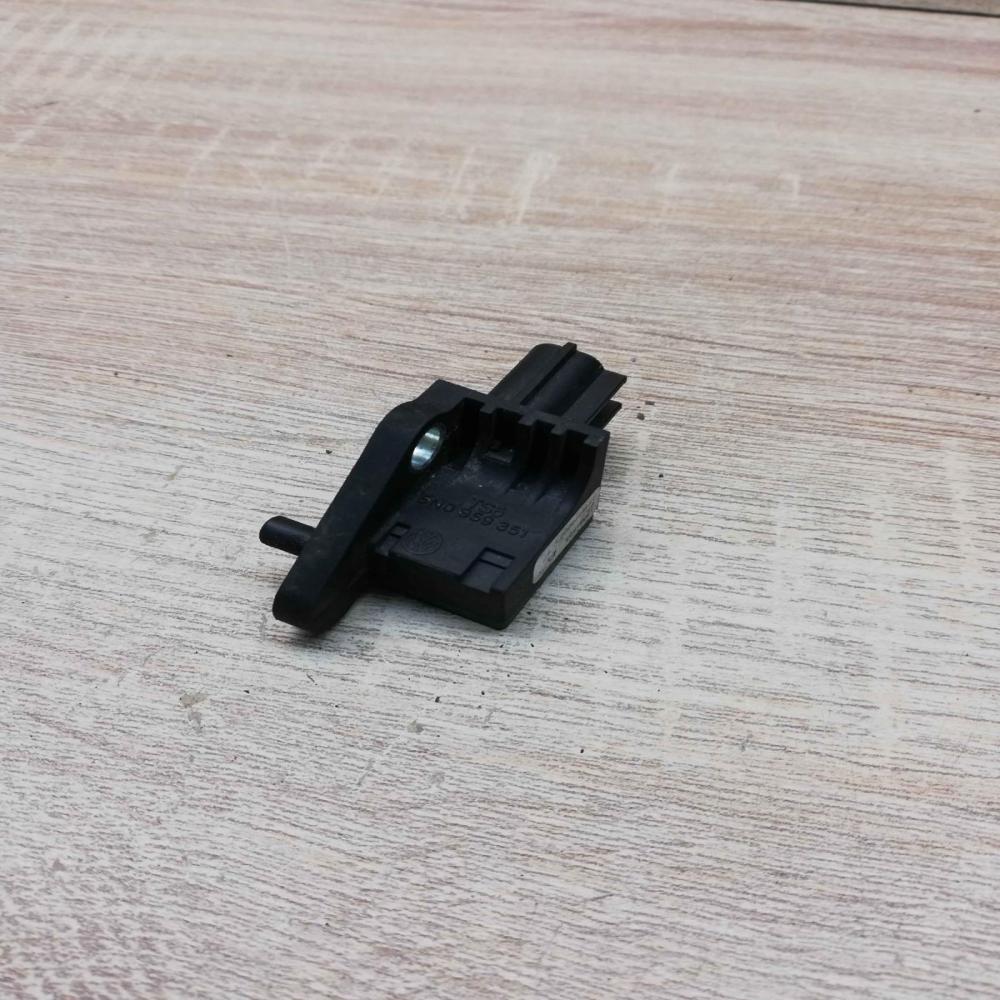 5N0959351 19081503  Airbag deployment crash/impact sensor Seat Leon (1P)