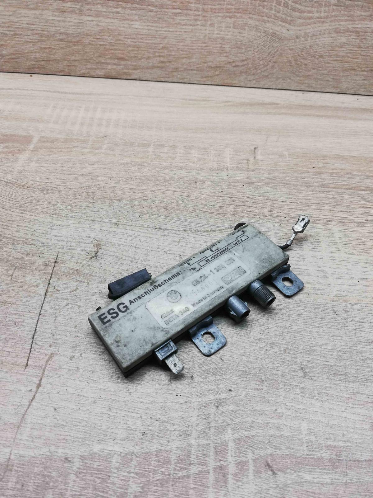 1384421   Aerial antenna amplifier BMW 5 E34