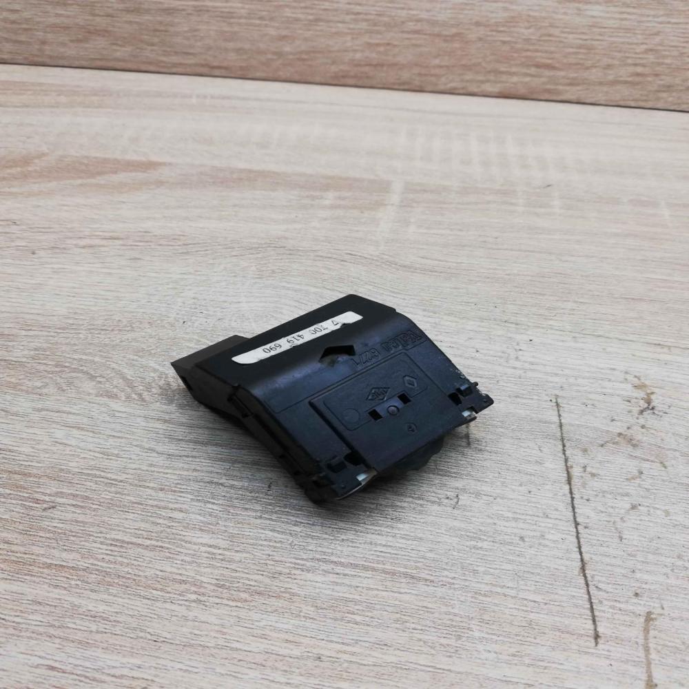 7700419690   Headlight level height control switch Renault Laguna I