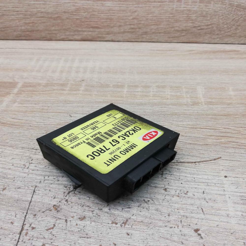 0K2AC 67 7R0C 93812173  Immobilizer control unit/module KIA Carnival