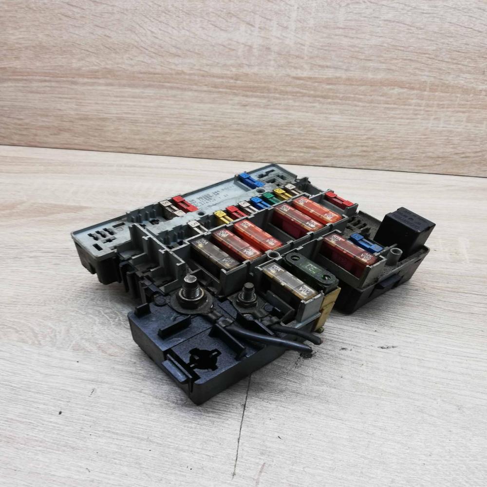 96280244   Fuse module Peugeot 206