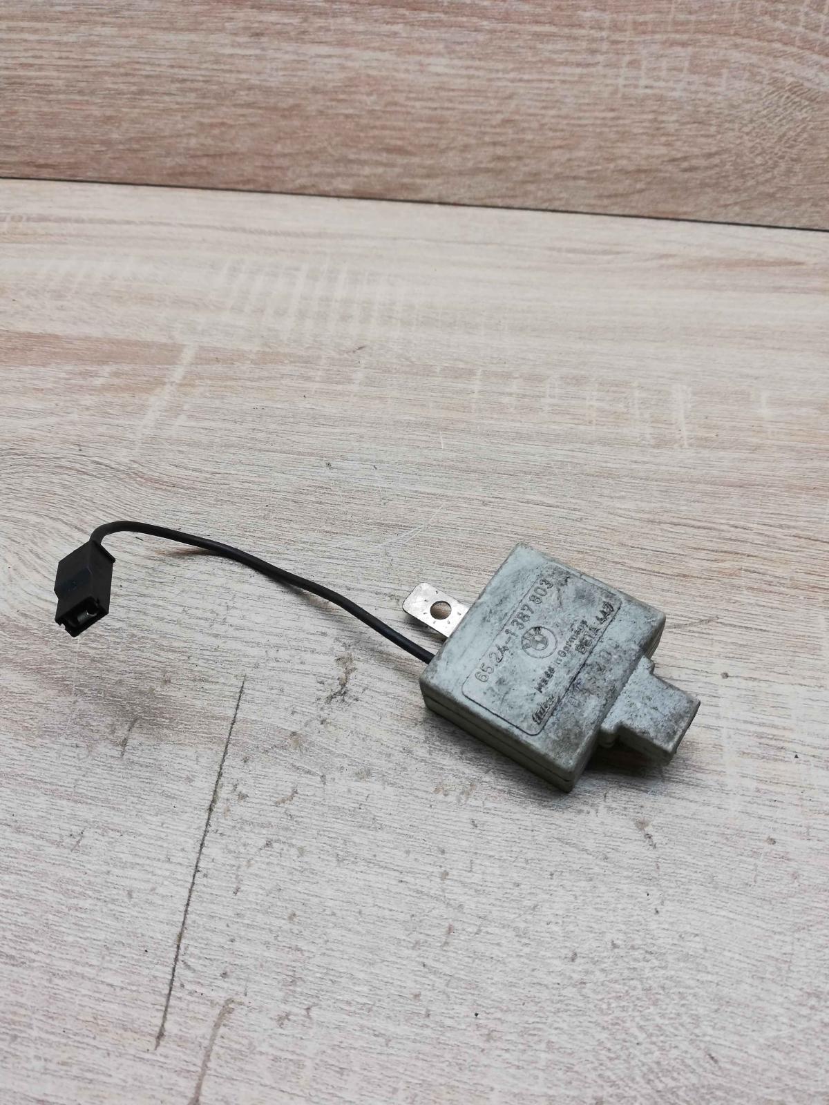 1387803   Aerial antenna amplifier BMW 3 E36