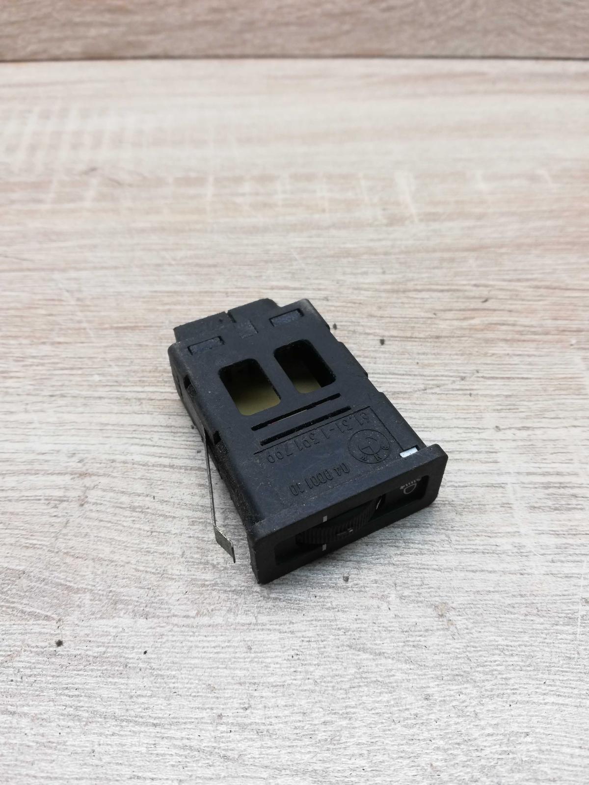 1391799   Headlight level height control switch BMW 5 E34