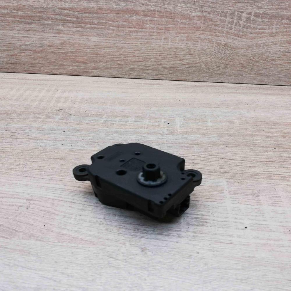 113930 072 EAB222  Air flap motor/actuator BMW 3 E90 E91