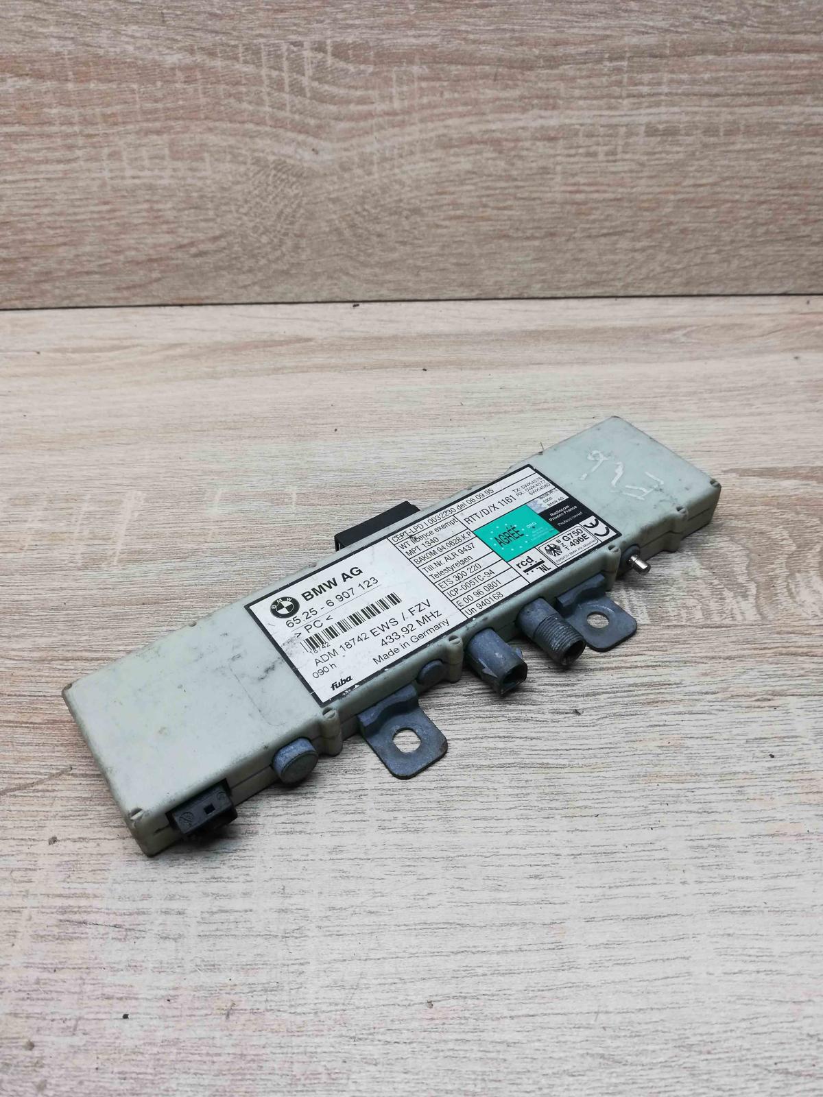 6907123 unit  Aerial antenna amplifier BMW 3 E46