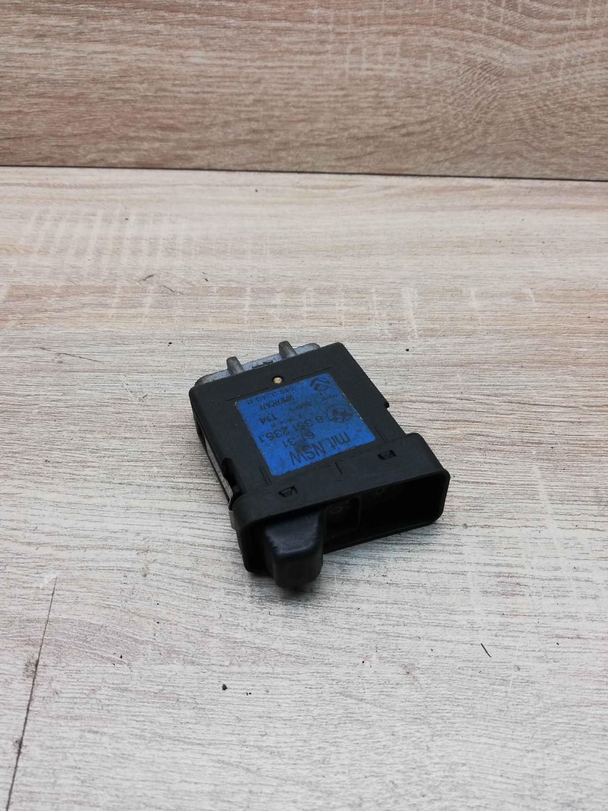 8351235   Light switch BMW 5 E34