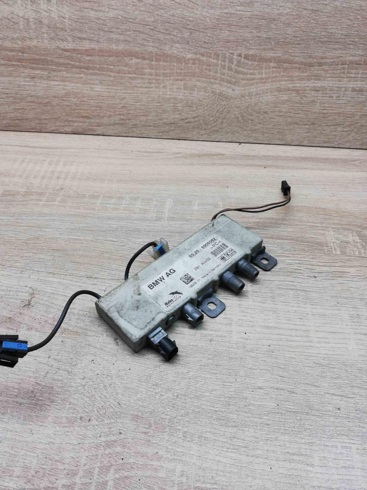 6906082   Aerial antenna amplifier BMW 5 E39