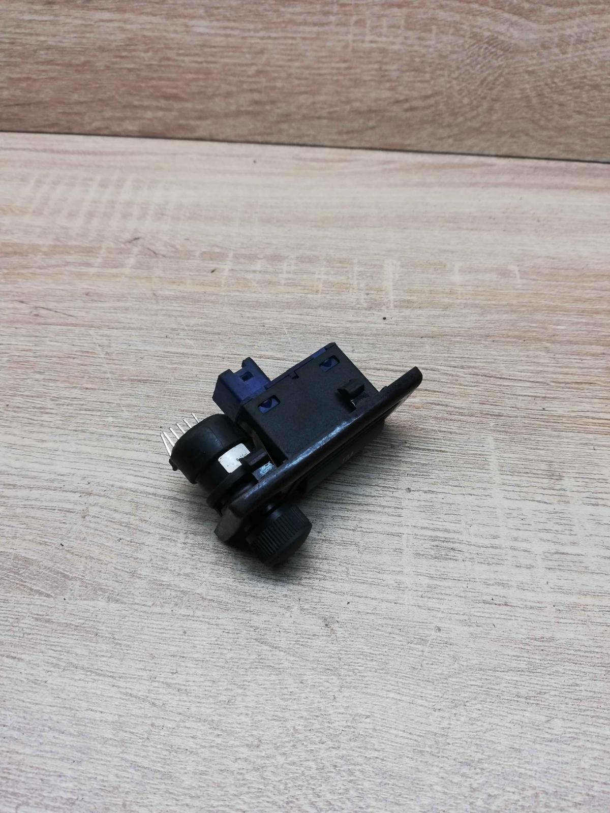 8368975   Other switches/knobs/shifts BMW 5 E39
