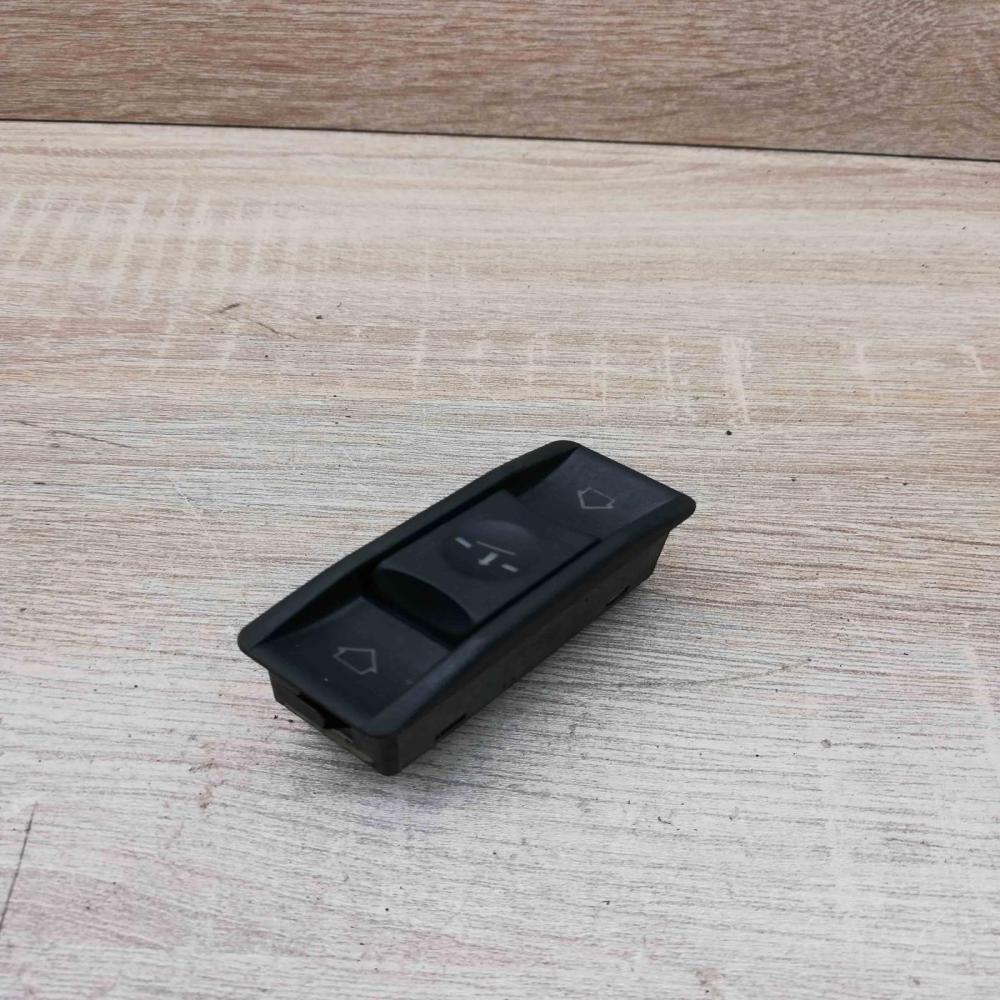 8359270   Sunroof switch BMW 5 E34