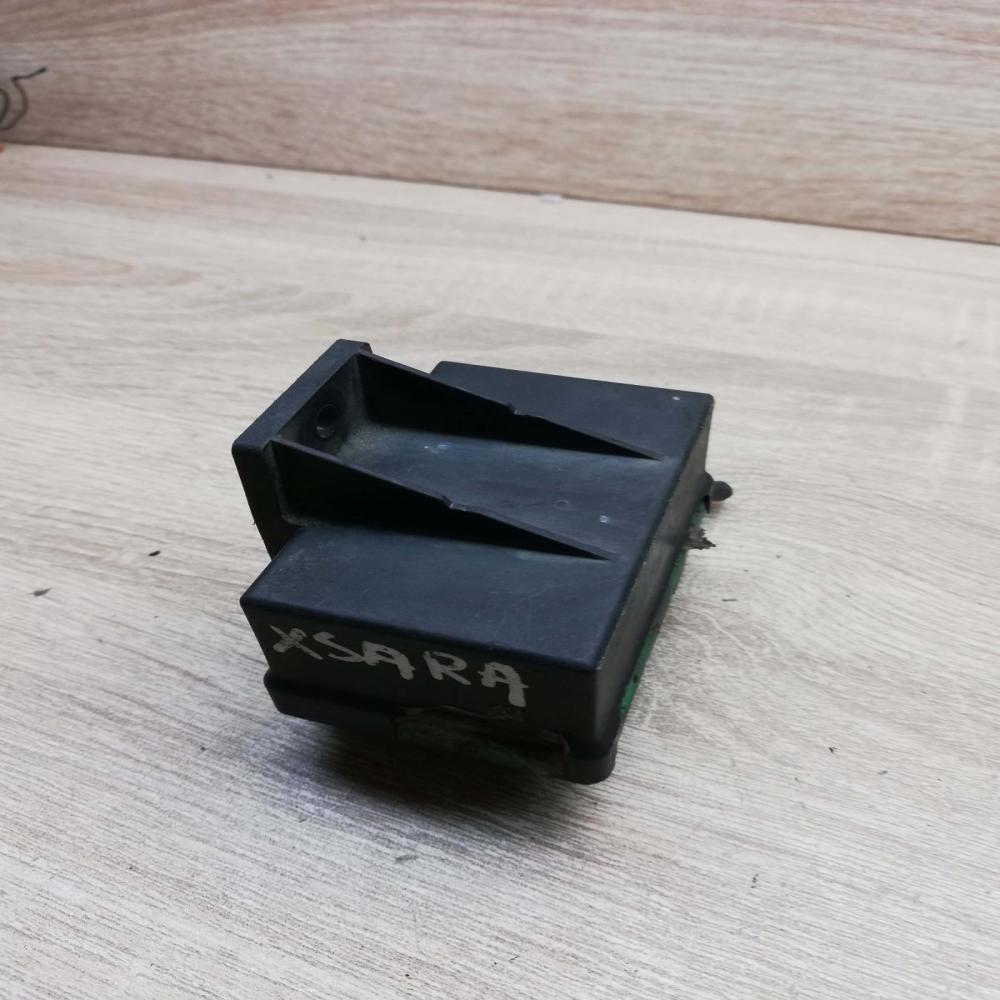 73506802   Glow plug pre-heat relay Citroen Xsara