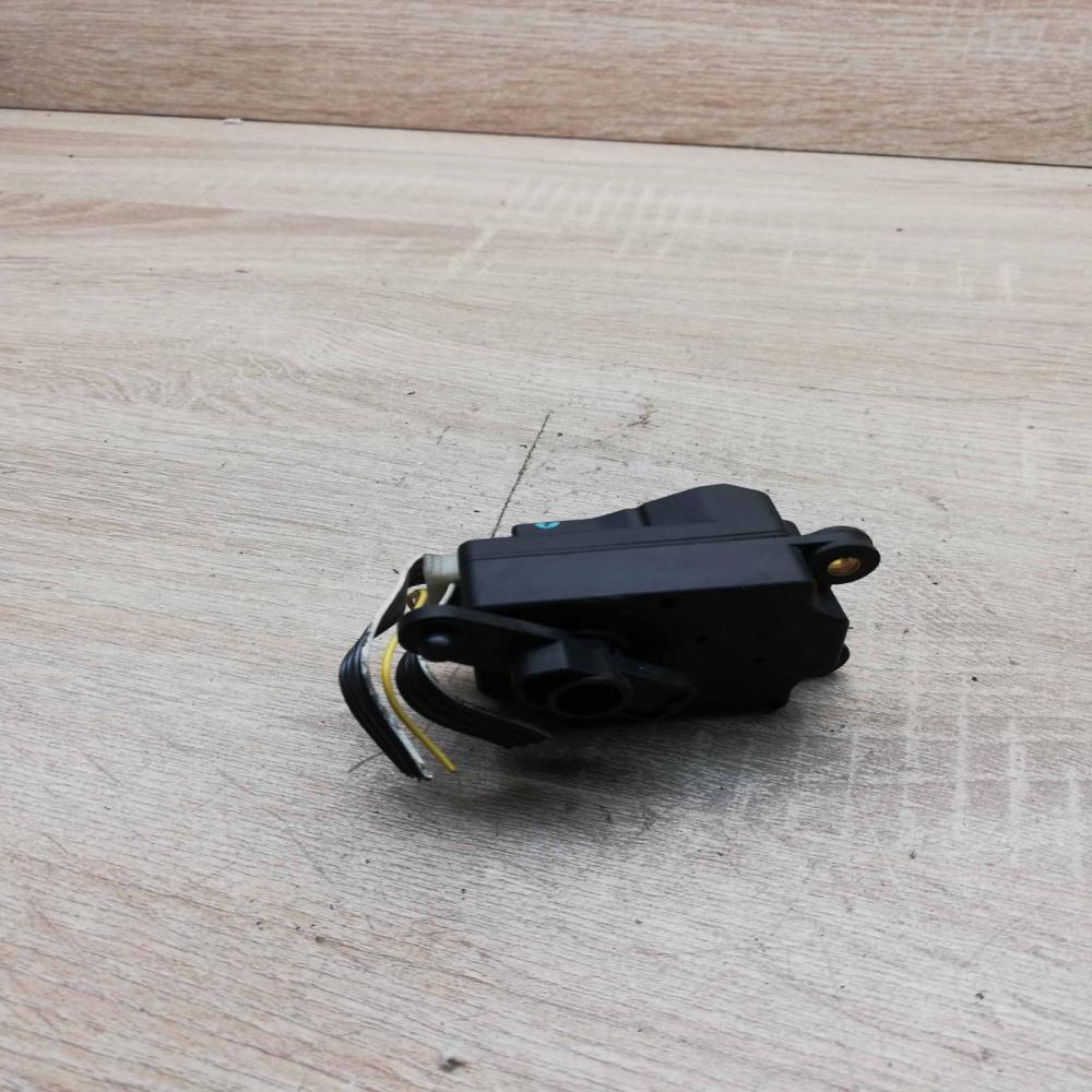 74933F 190602  Air flap motor/actuator Volvo XC90