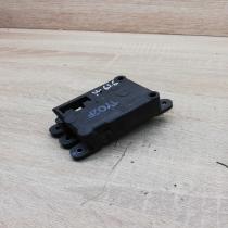 1Y02F   Air flap motor/actuator Mazda 626