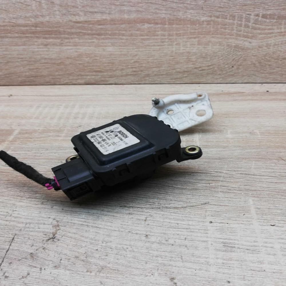 0132801127 4B1820511A  Air flap motor/actuator Audi A6 S6 C5 4B