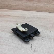 2K001 30840 050108  Air flap motor/actuator Nissan Primera