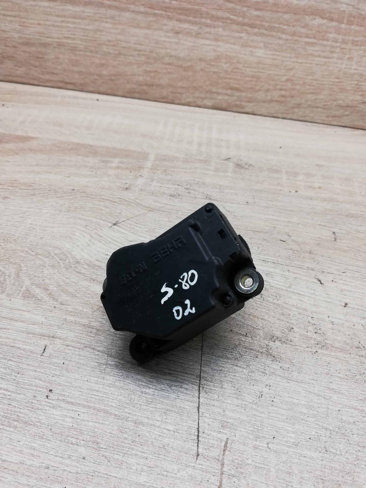 74931F 210602  Air flap motor/actuator Volvo S80