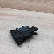 9W08C   Air flap motor/actuator Volkswagen PASSAT B5