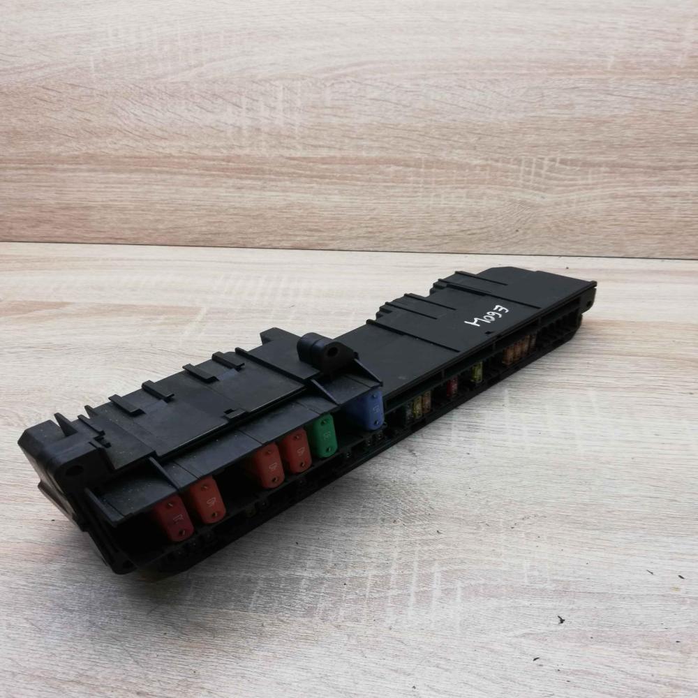 6957330   Fuse module BMW 5 E60 E61