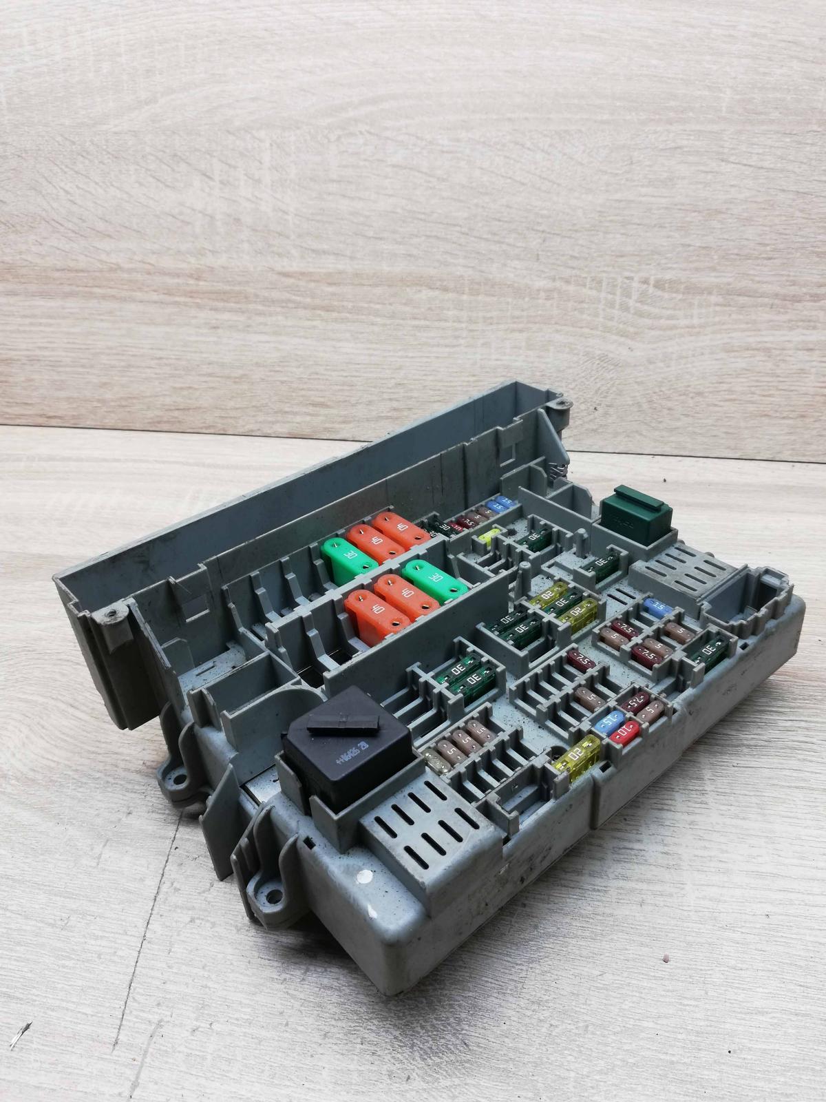 10688710   Fuse box set BMW 3 E90 E91