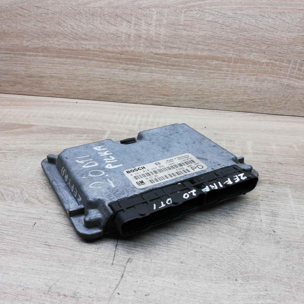 0281010268 24417169  Engine control unit/module ECU Opel Zafira A