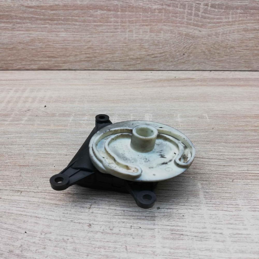 0132801362   Air flap motor/actuator Volkswagen Golf VI