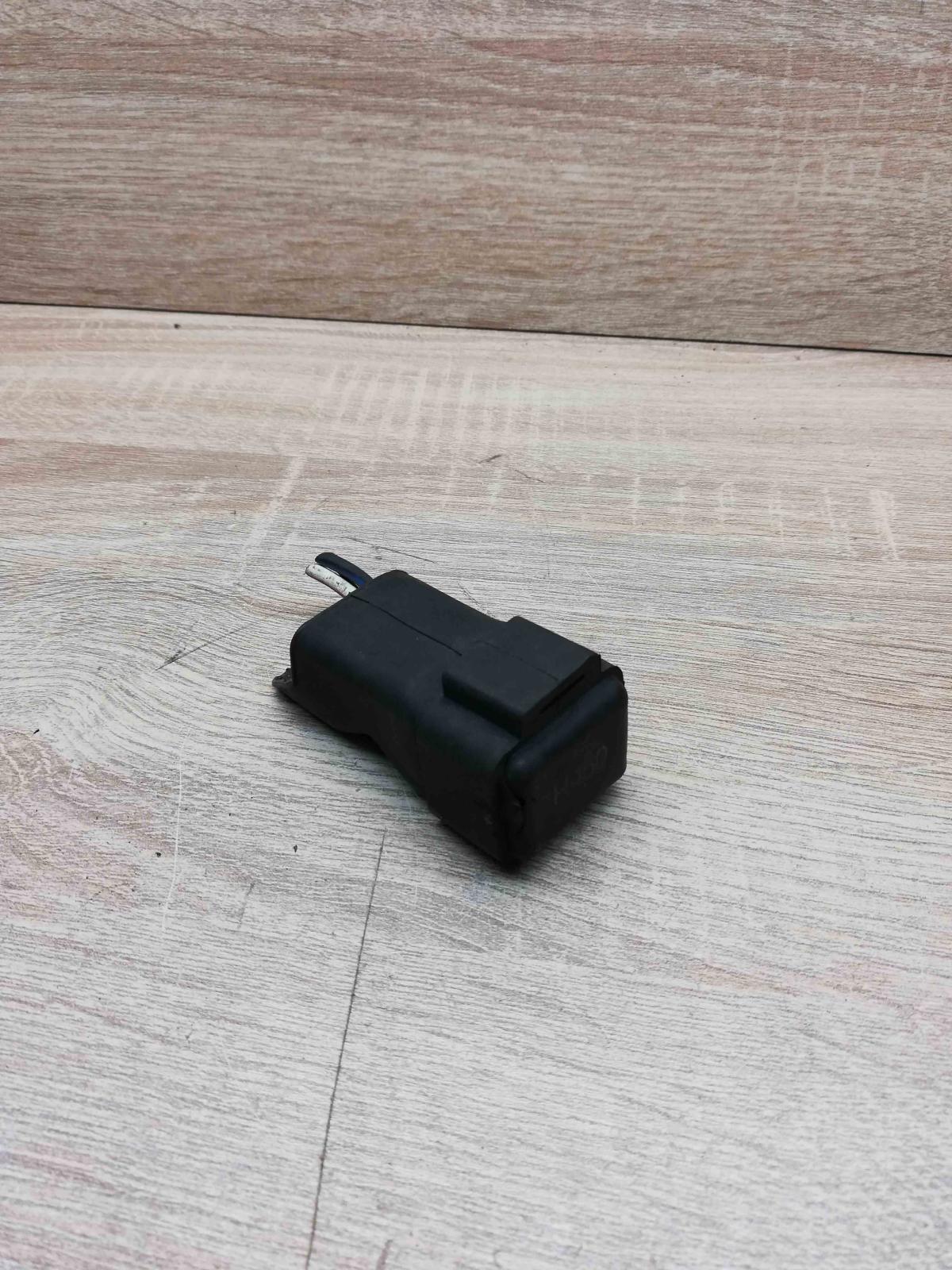 DC12V20A H450 8C 07  Other relay Mazda 626
