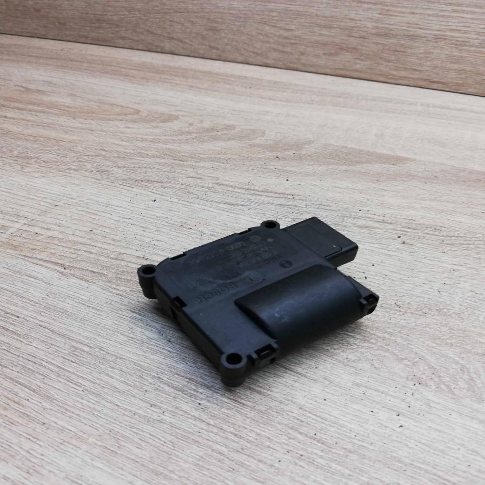 0132801359 Audi c6  Air flap motor/actuator Audi A6 S6 C6 4F