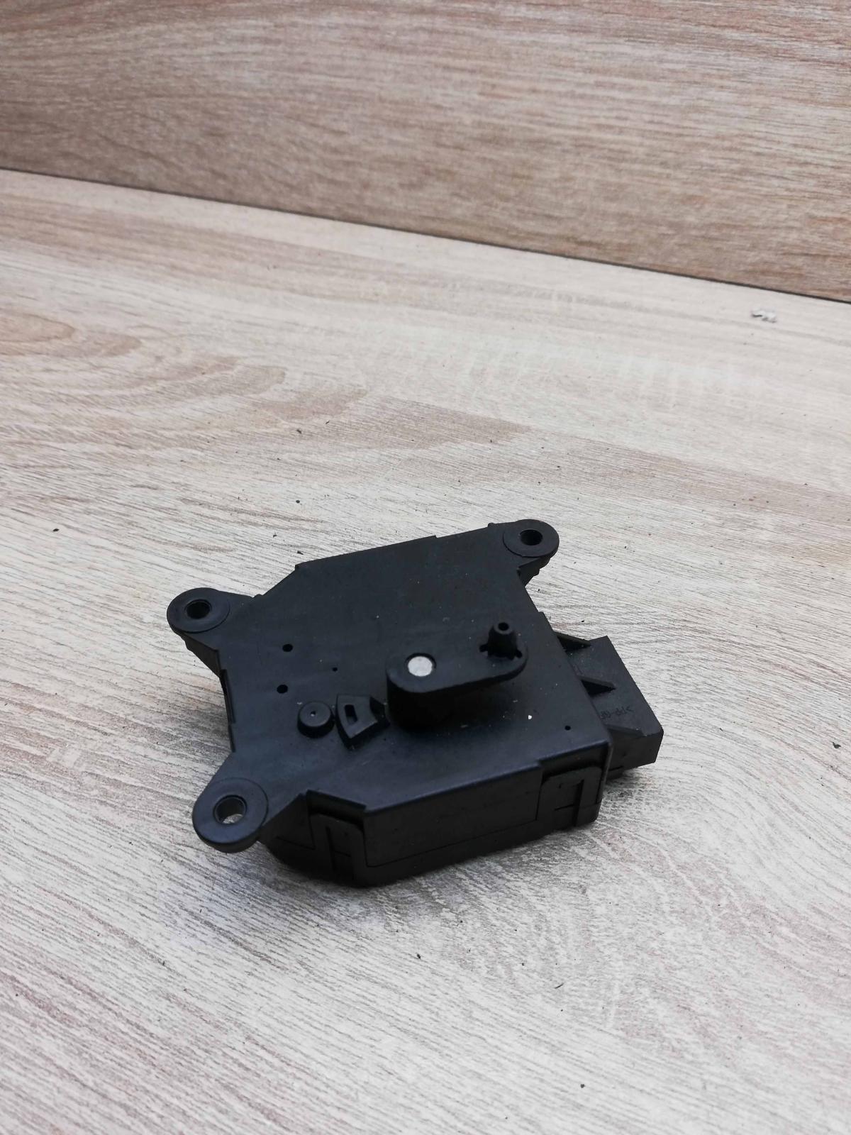 030998Z   Air flap motor/actuator Citroen Berlingo