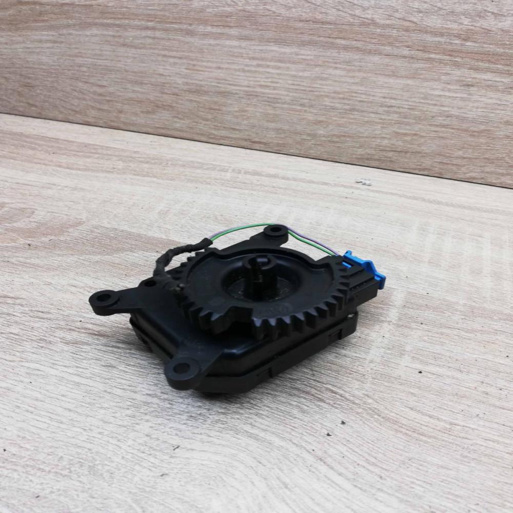 30 93682 00 B24949012966  Air flap motor/actuator Skoda