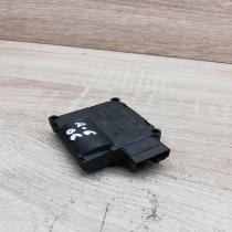 0132801359   Air flap motor/actuator Audi A6 S6 C6 4F