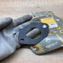 7700854392   Other engine part Renault 18