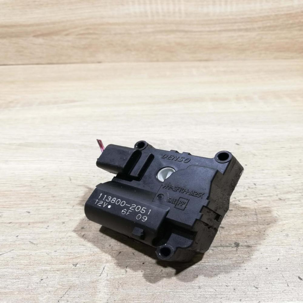 113800 2051   Air flap motor/actuator Toyota Corolla E120 E130