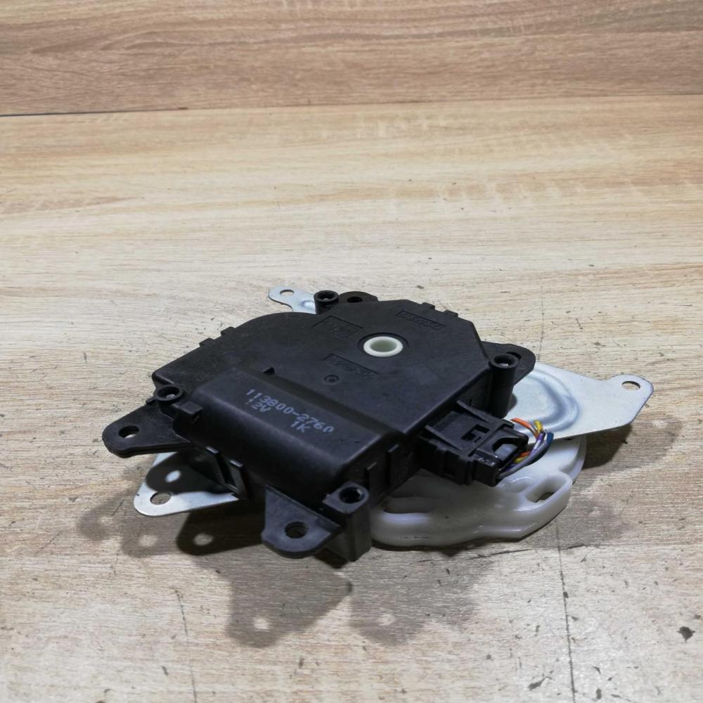 113800 2760   Air flap motor/actuator Toyota Corolla Verso AR10